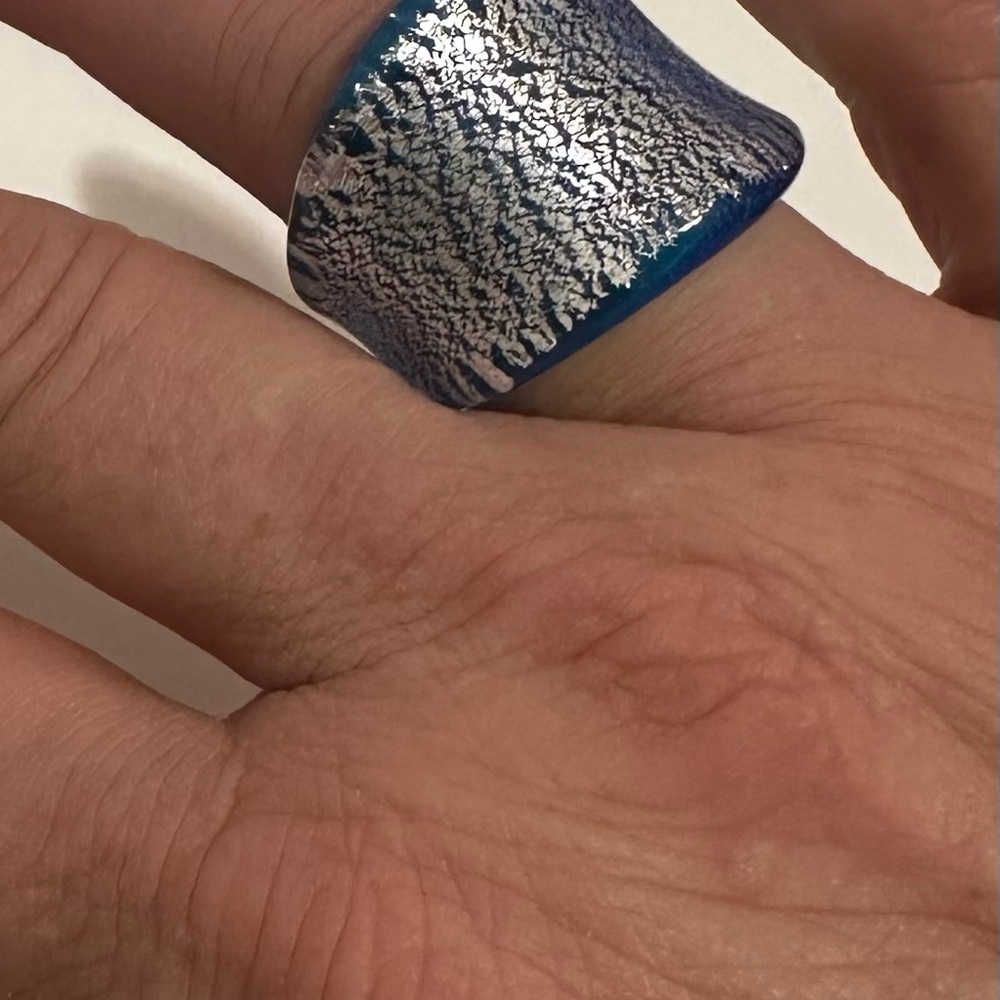 Glass ring
